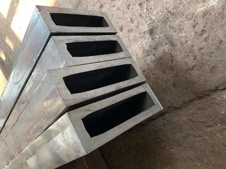 Sharp Corner Steel Hollow Section factory